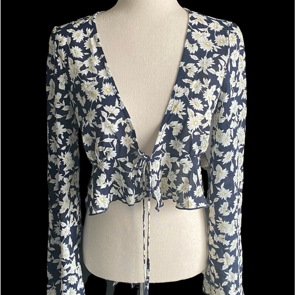 PAPAYA-NAVY BLUE FLORAL CROP TOP-SIZE SMALL
